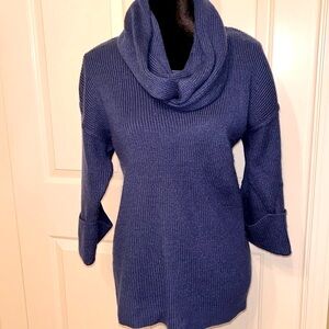Sweater-detachable infinity scarf